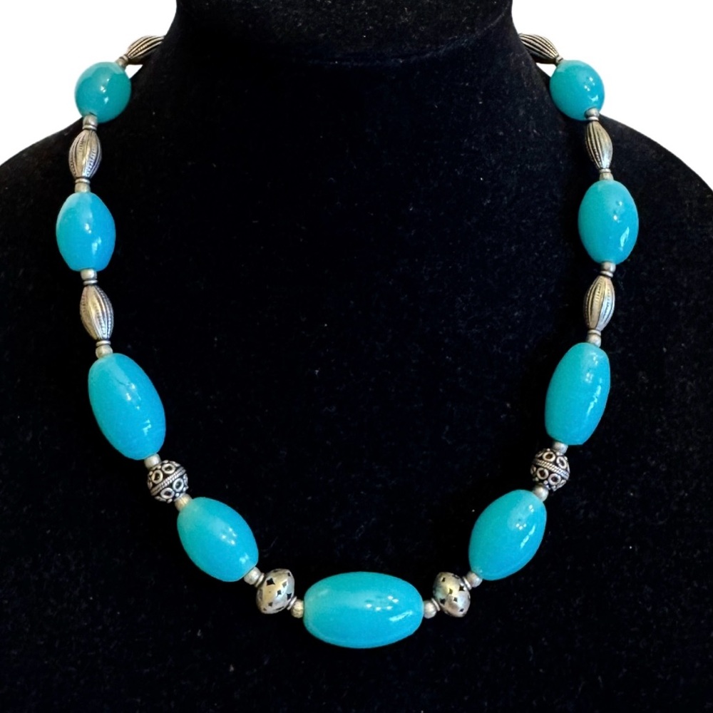 Vintage Turquoise Blue Glass Oval Beaded Necklace Teal Blue Silver Color 20"